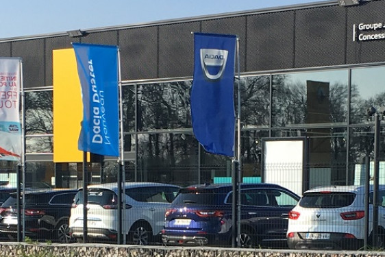 RENAULT REZE